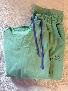 Figs mariner Green Scrub set size 3x